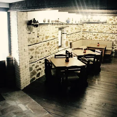 Kutsinska House Pensionat Progled