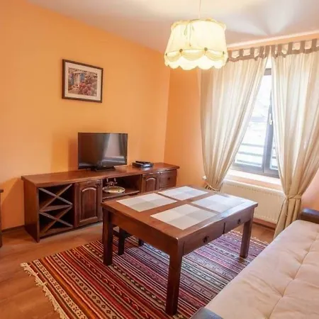 Kutsinska House Pensionat 4*
