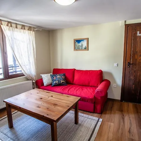 招待所 Kutsinska House