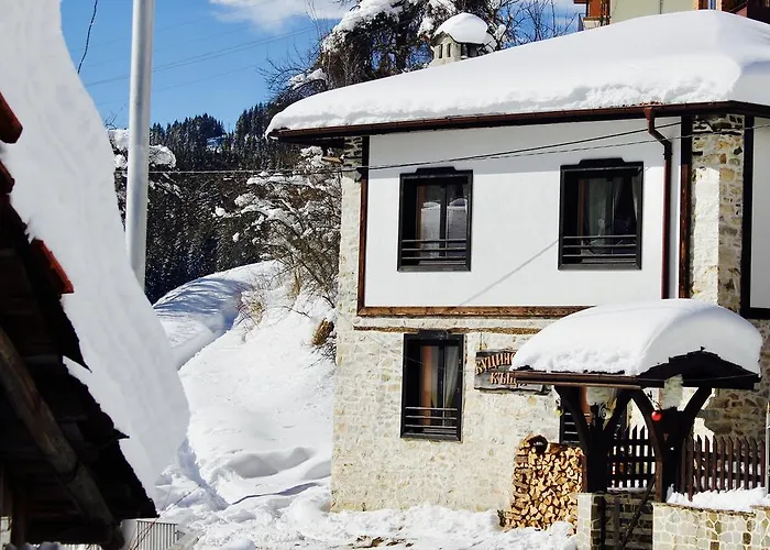 招待所 Kutsinska House Progled