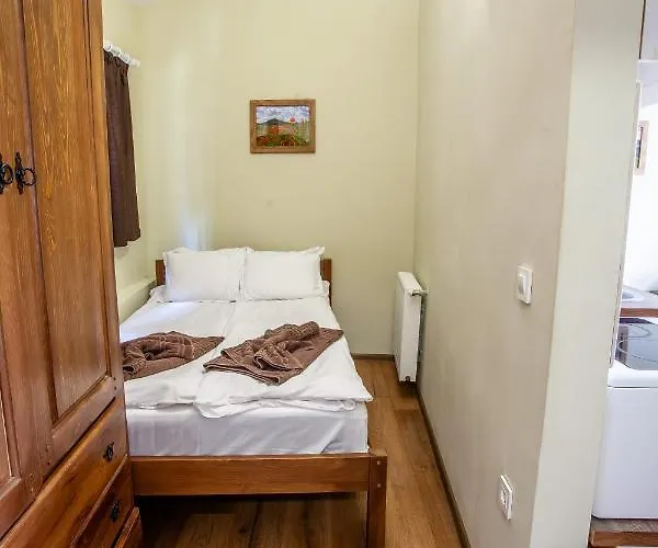 Kutsinska House 招待所